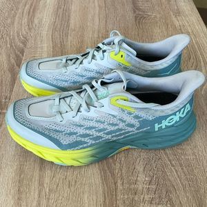 HOKA Speedgoat 5 Women shoes Size 9.5B